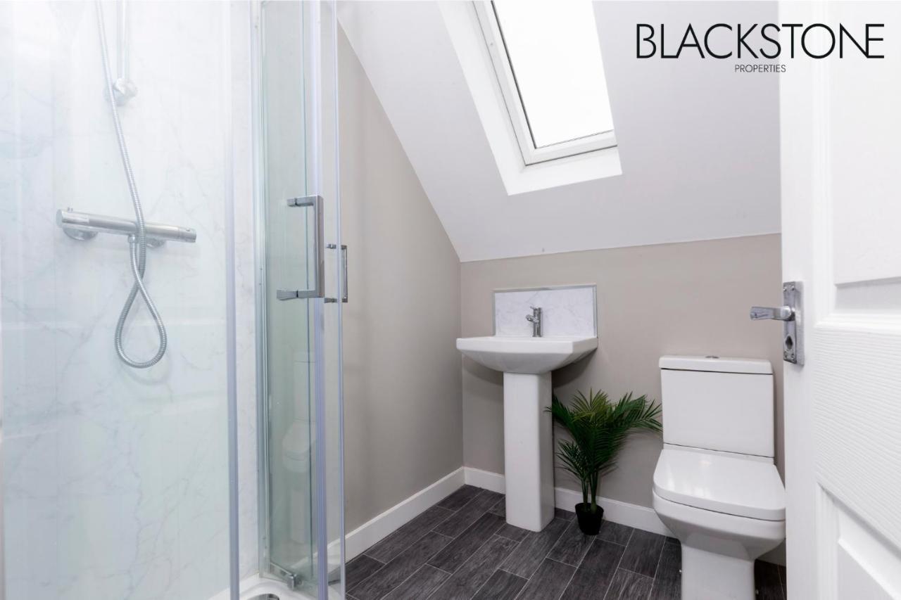 Champagne House - 4 Bed Property Plus 2 Sofa Beds By Bpne Darlington  Exterior foto